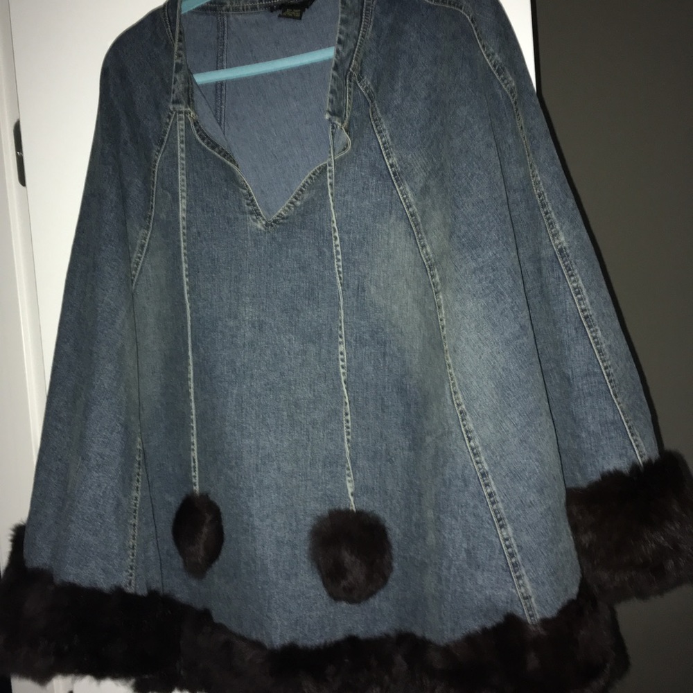 Denim cape with fur trim